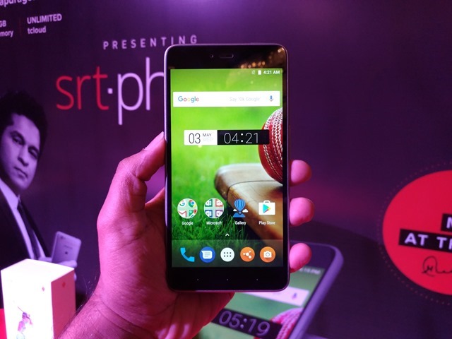 Smartron SRT.Phone